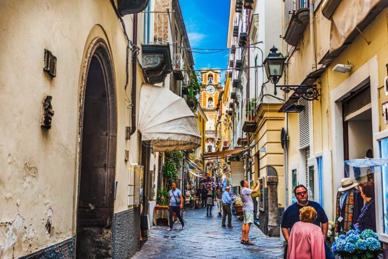 Fines of up to 500 euros in Italy for men without shirts and women in bikinis. Fines of up to 500 euros in Italy for men without shirts and women in bikinis.